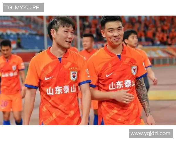 广州恒大与山东鲁能激战正酣谁能在中超赛场上笑到最后